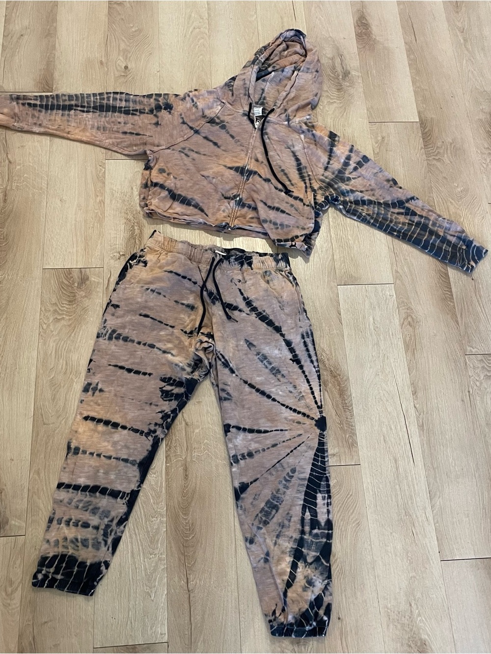 PINK Victoria's Secret Kids Tie-Dye Zip Hoodie & Joggers - Black and Brown Sz L